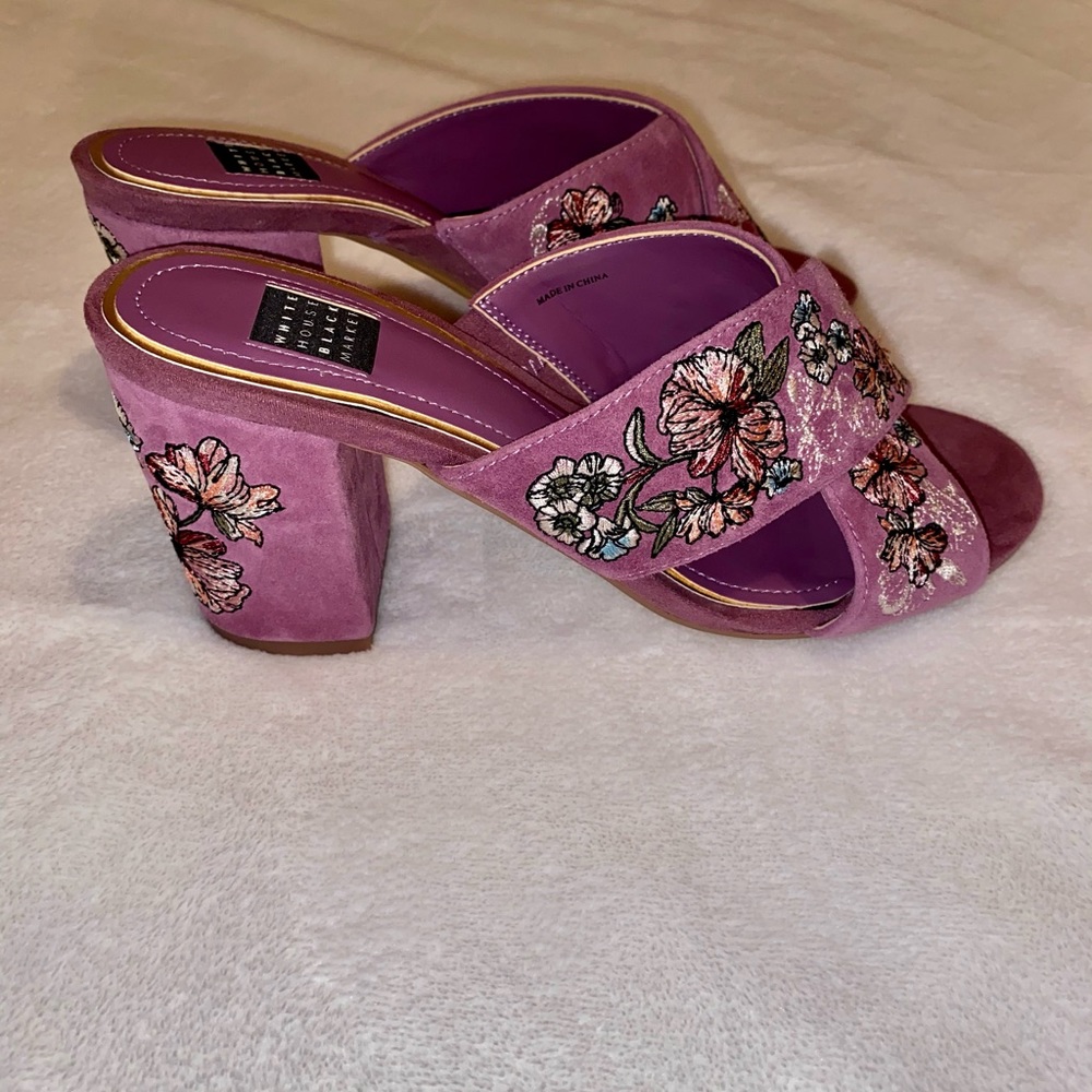 Purple White House Black Market heels size 6